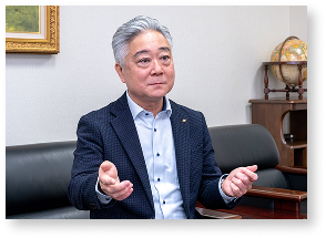 代表取締役